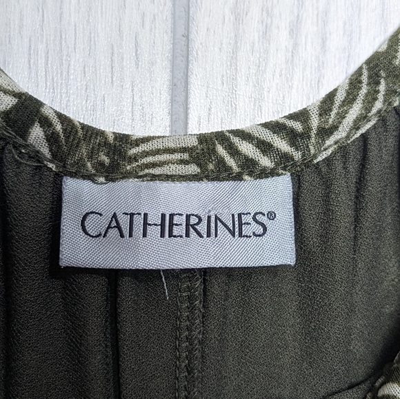 CATHERINES 2X Top Embellished Neckline 3/4 Sleeves - Picture 8 of 8